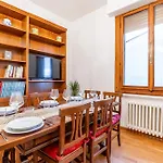 Lägenhet Maison Farini